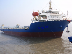 2011年 7800T 自航甲板驳